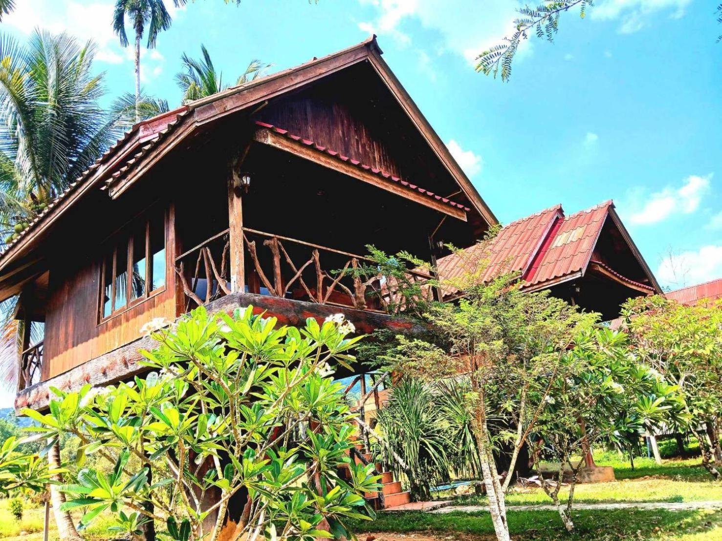 Hotel Bamboo House Khao Sok National Park Esterno foto